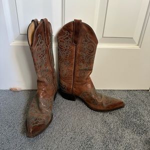 Old Gringo cowboy boots